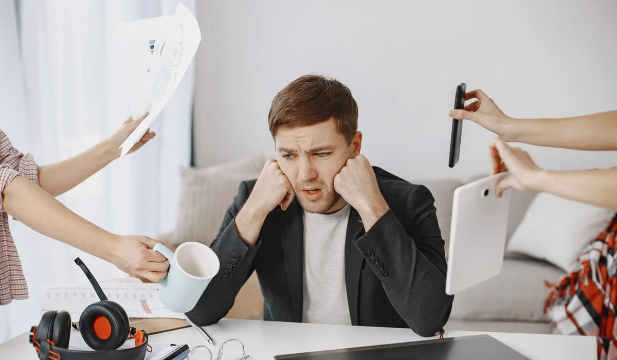 Казахстан может столкнуться с нехваткой 1,8 млн специалистов: Саиров предложил девять мер