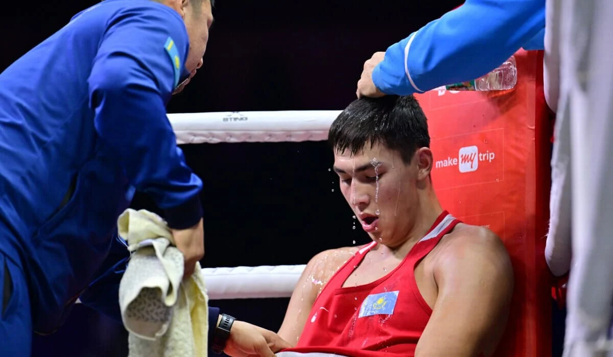 Казахстанец стал серебряным призером этапа Кубка мира по боксу в Индии