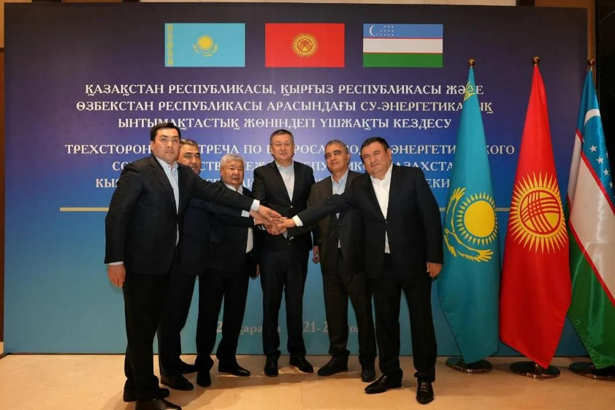 Поставлять электроэнергию в Кыргызстан в обмен на воду будут Казахстан и Узбекистан