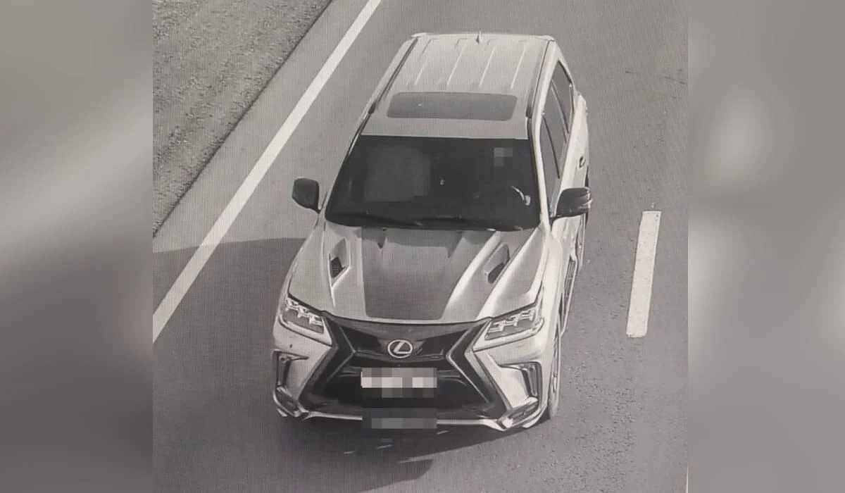 Автолихач разогнал Lexus LX570 до 177 км/ч на трассе в Павлодарской области