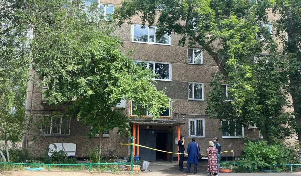 Суд вынес приговор матери, выбросившей детей из окна в Павлодаре