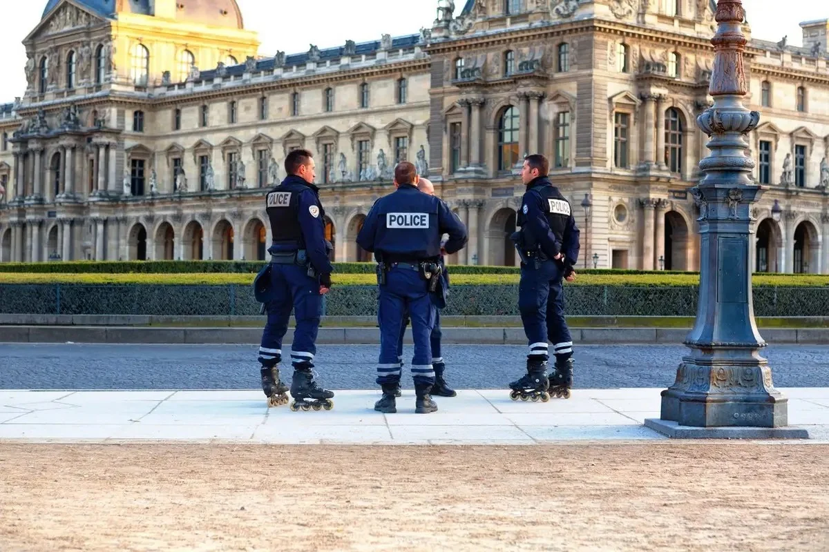 По делу об ограблении Лувра задержаны еще четверо подозреваемых