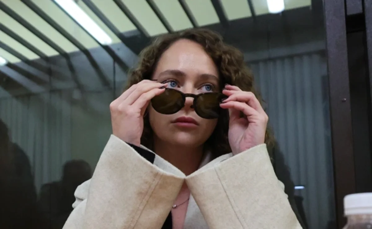 Звезда «Интернов» Аглая Тарасова признана виновной в контрабанде наркотиков