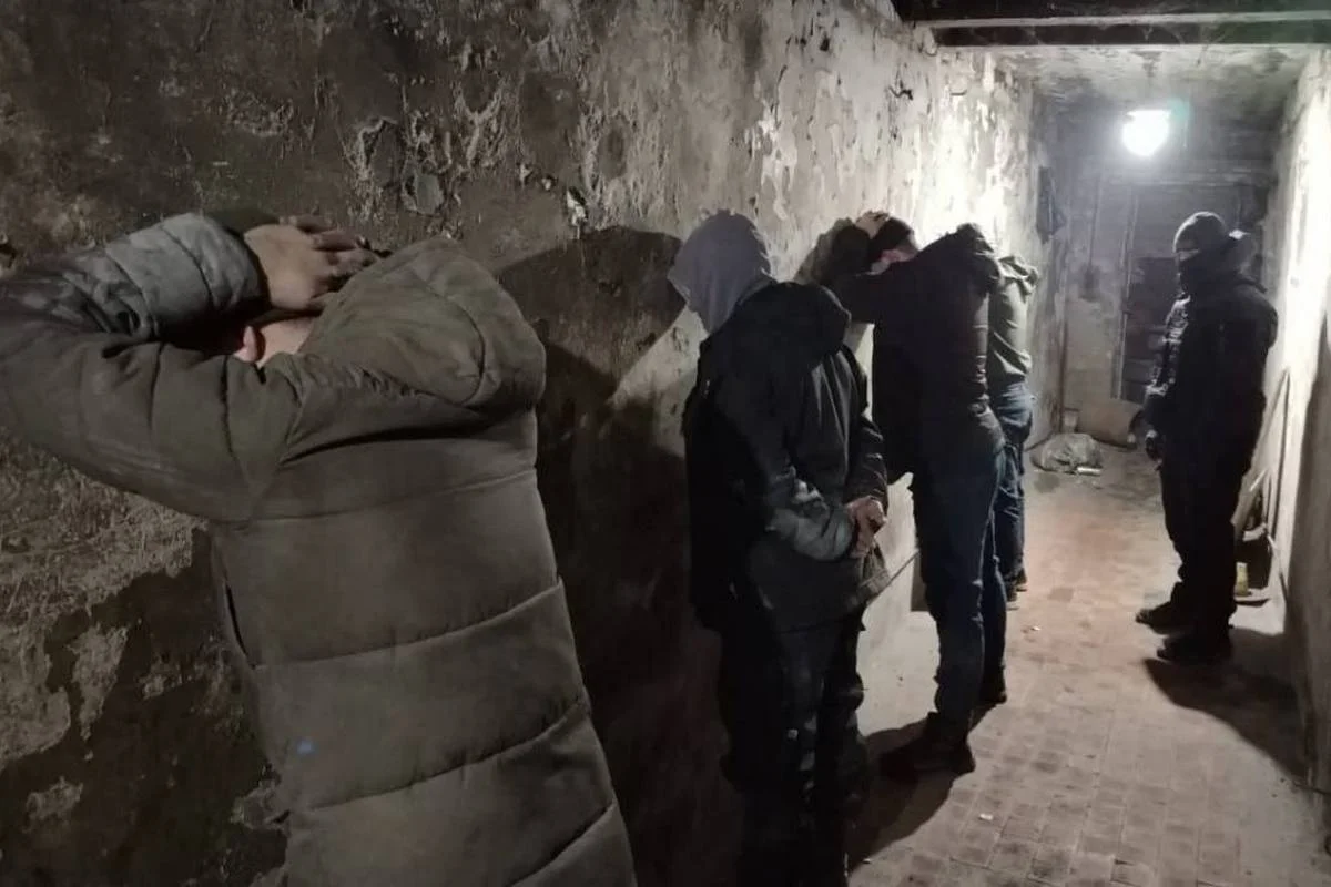 Черные старатели извлекали золото из руды в двух подпольных цехах в Степногорске