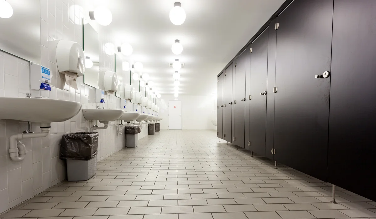 Мужчина напал на девушку в туалете кафе Актобе