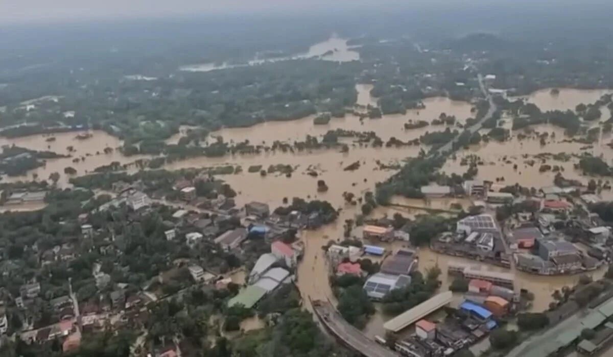 Число погибших из-за наводнений Шри-Ланке превысило 365 человек