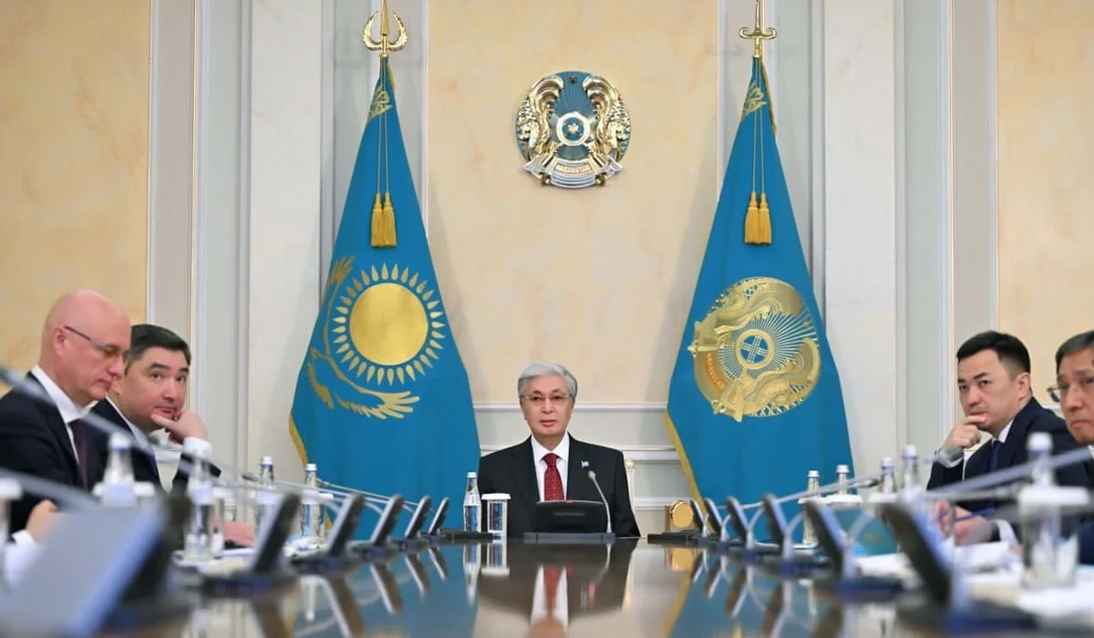 Президент поручил окончательно решить вопросы по авиатопливу