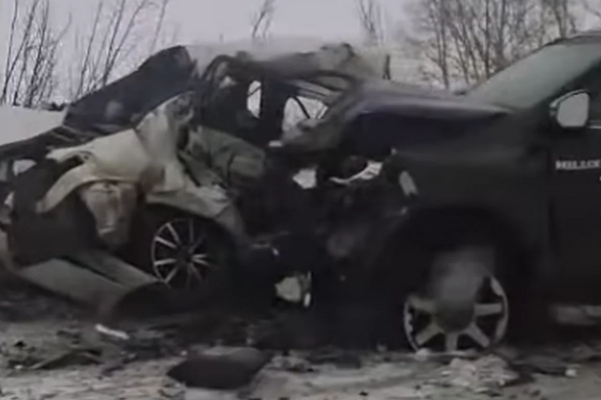 Три человека погибли в страшном ДТП на трассе в ВКО