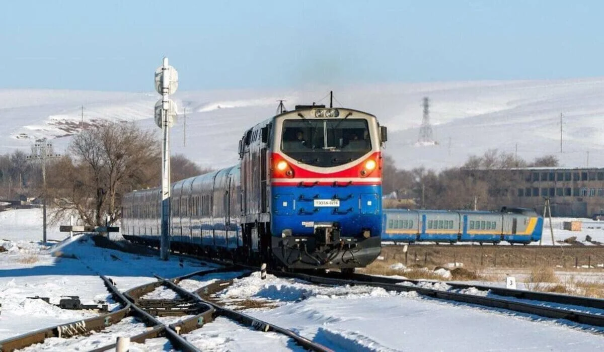 КТЖ запускает дополнительные поезда перед Новым годом