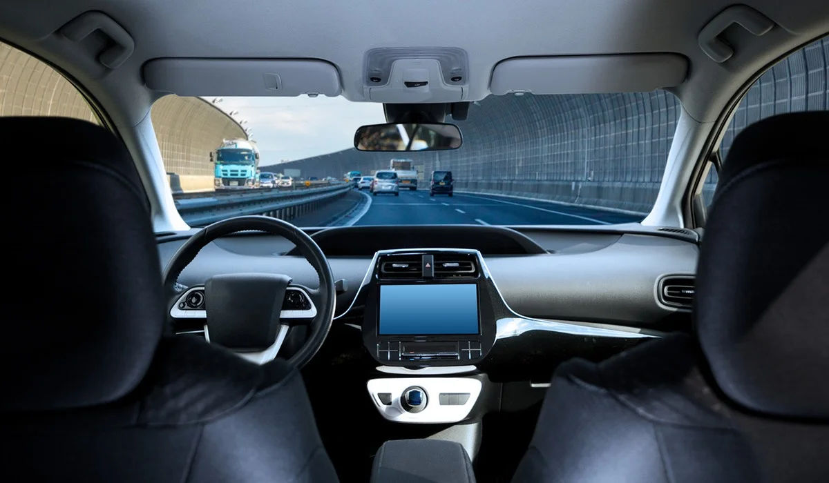 Когда казахстанцы смогут вызвать беспилотное такси