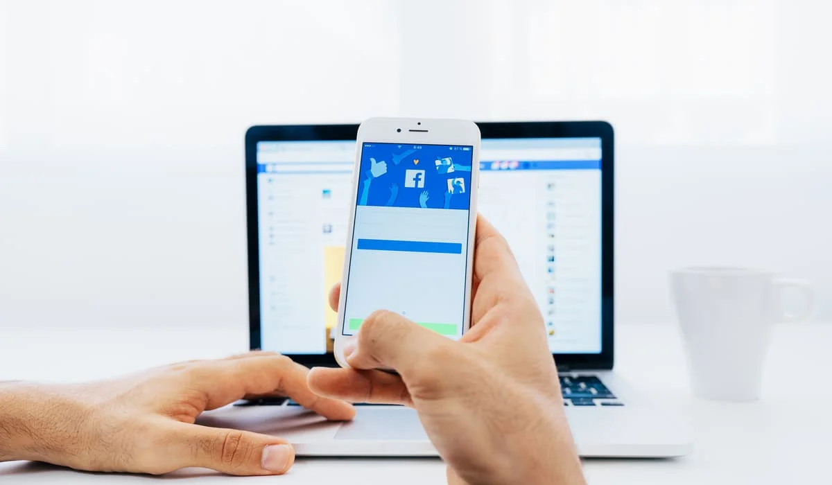 Казахстанца оштрафовали на 495 тысяч за скриншоты переписки в Facebook