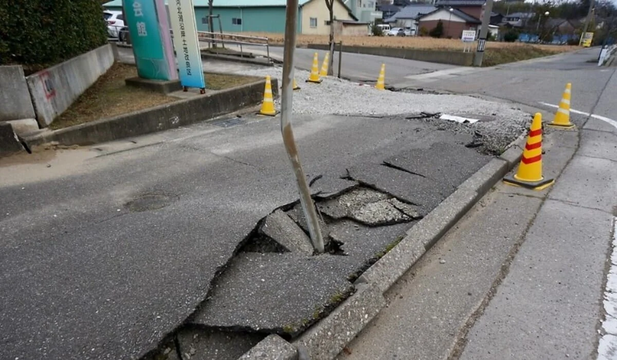 Землетрясение магнитудой 7,2 в Японии вызвало тревогу из-за угрозы цунами
