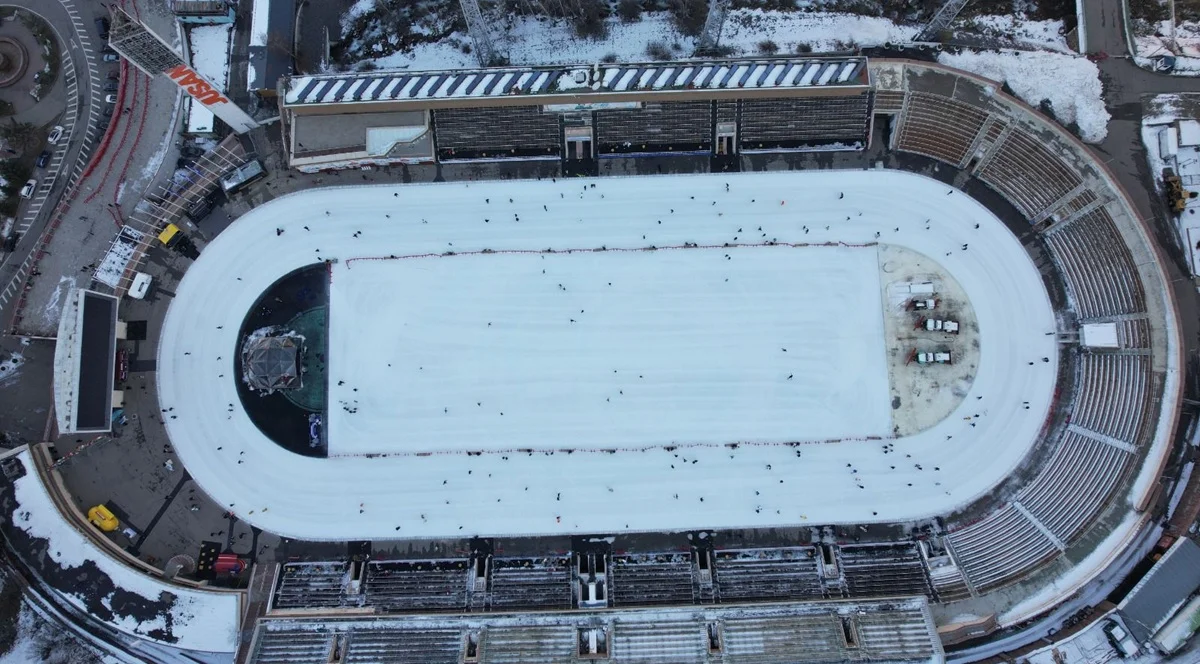 В Алматы продолжается модернизация легендарного катка