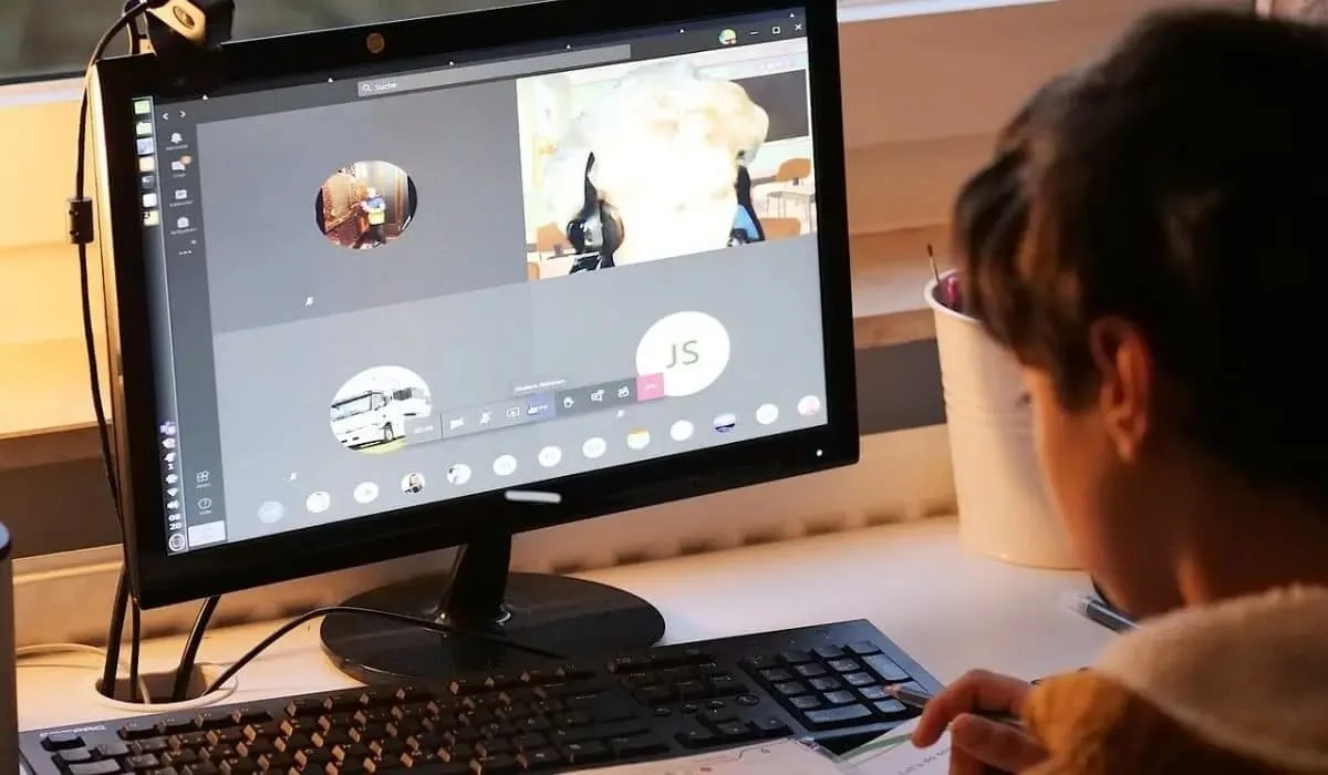 Школьников перевели на дистанционное обучение в шести регионах Казахстана