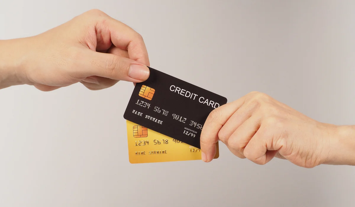 Казахстанка не смогла получить данные о сбережениях экс-супруга и подала в суд