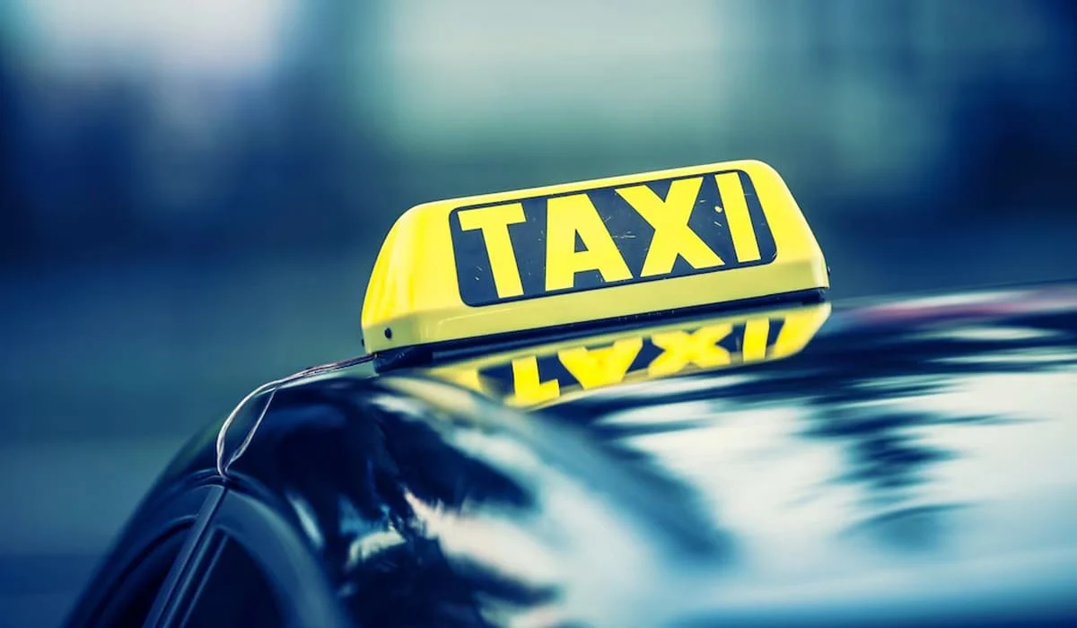 «Миллионы казахстанцев подвергаются риску»: депутаты раскритиковали агрегаторов такси