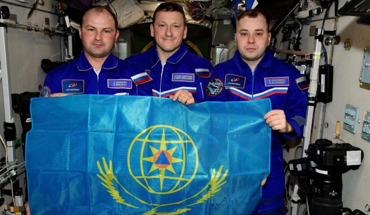 Российские космонавты поздравили с МКС казахстанских спасателей