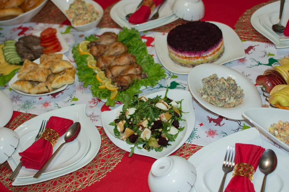 Во сколько обойдется новогодний стол казахстанцам, рассказали в Минторговли