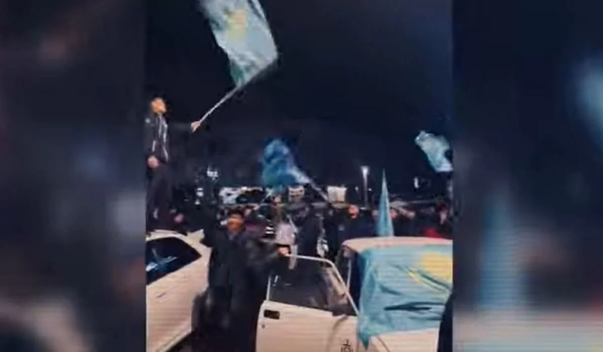 Можно ли ставить флаг Казахстана на автомобиль? Ответ Минкультуры