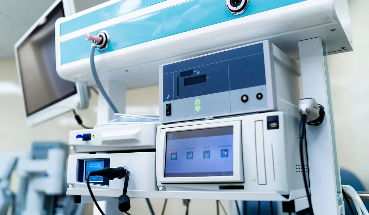 Хищение 2 млрд тенге при закупках медоборудования: задержания провели в Костанае