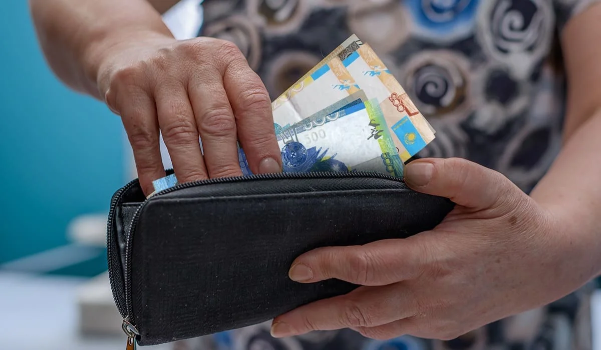 Стало известно, сколько в среднем получают пенсионеры в Казахстане