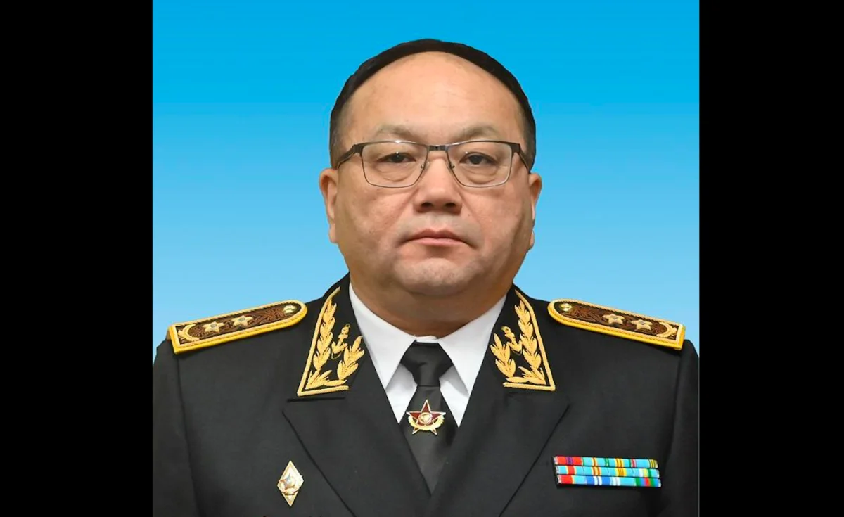 Серик Бурамбаев освобожден от должности заместителя министра обороны