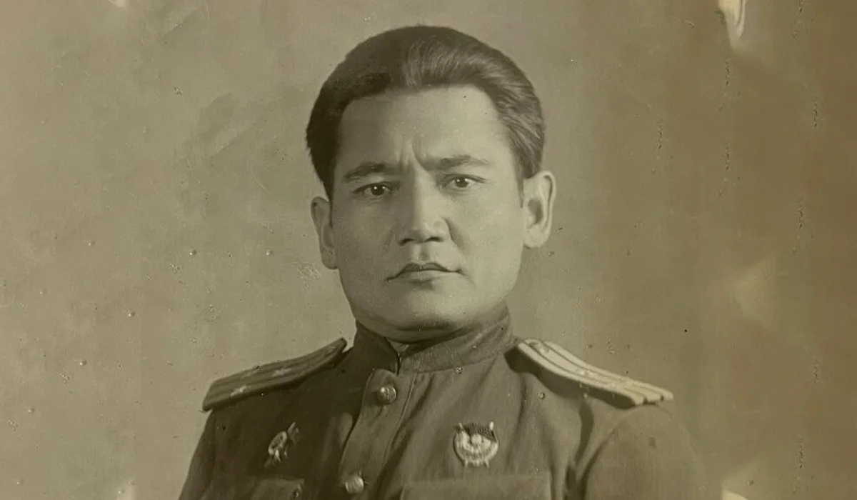 Токаев присвоил Бауыржану Момышулы звание «Халық қаһарманы»