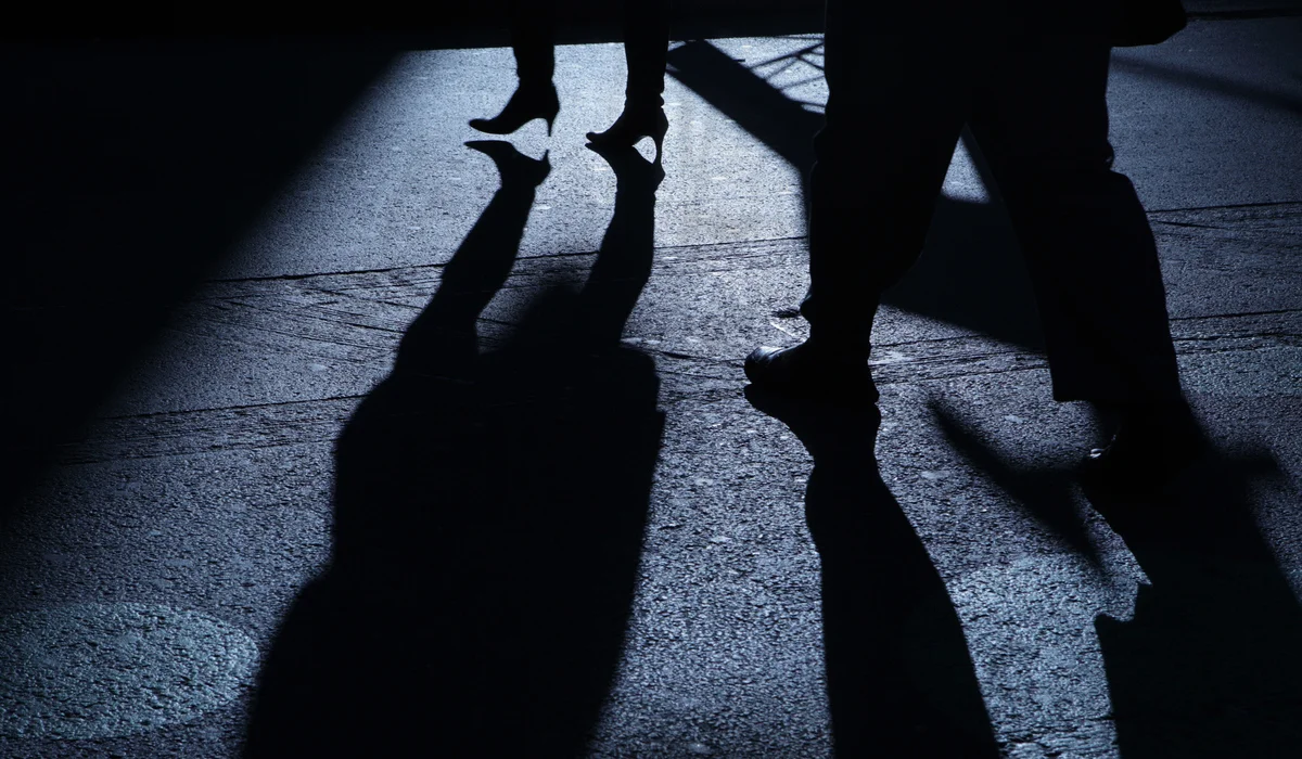 Заглядывал в окна и отслеживал геолокацию: сталкера осудили в Атырауской области