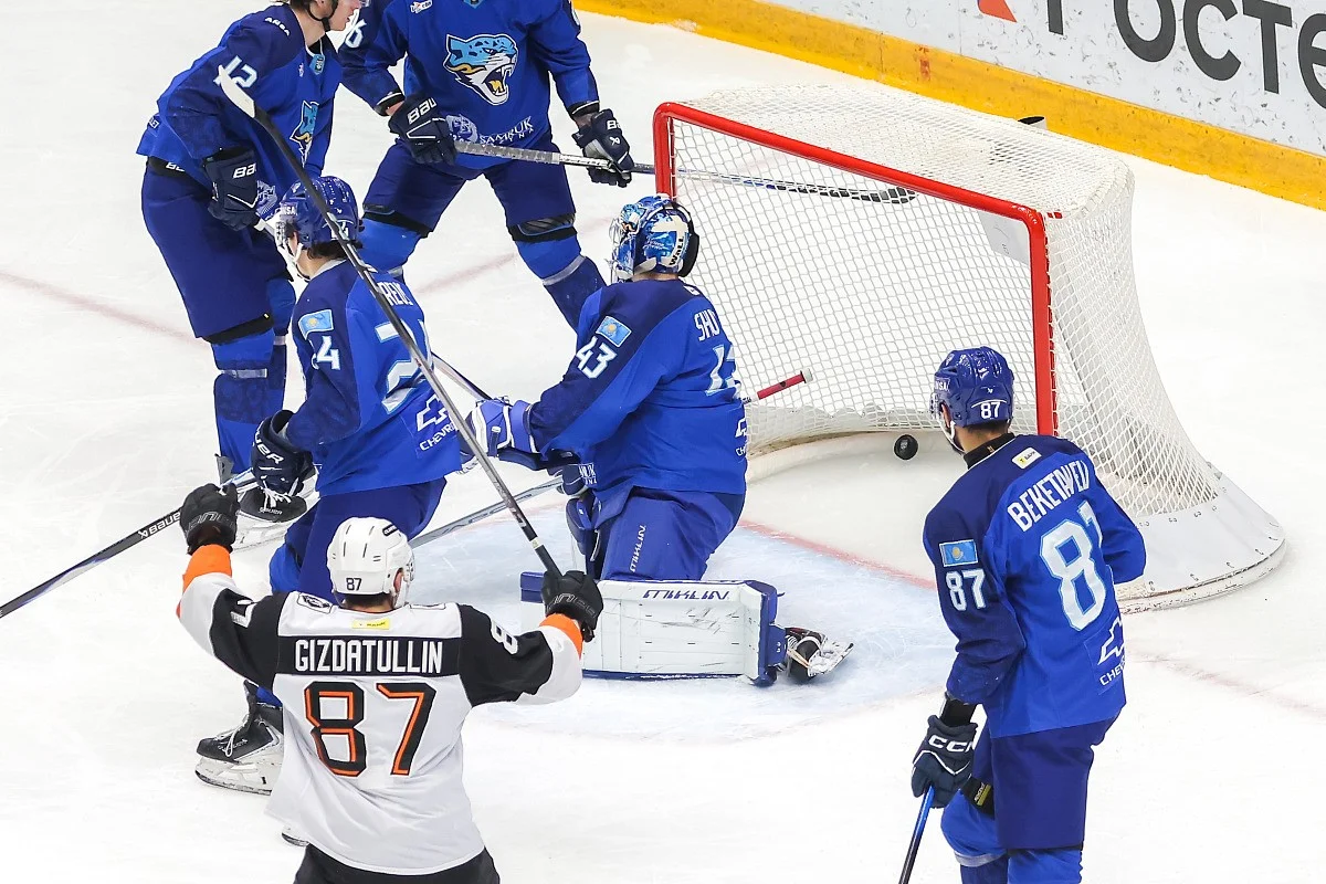 «Барыс» проиграл четвертый подряд домашний матч КХЛ