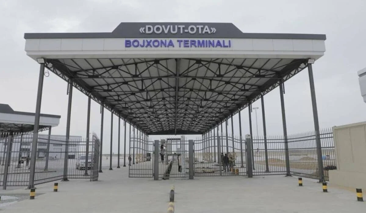 Узбекистан продлил ограничения на КПП на границе с Казахстаном