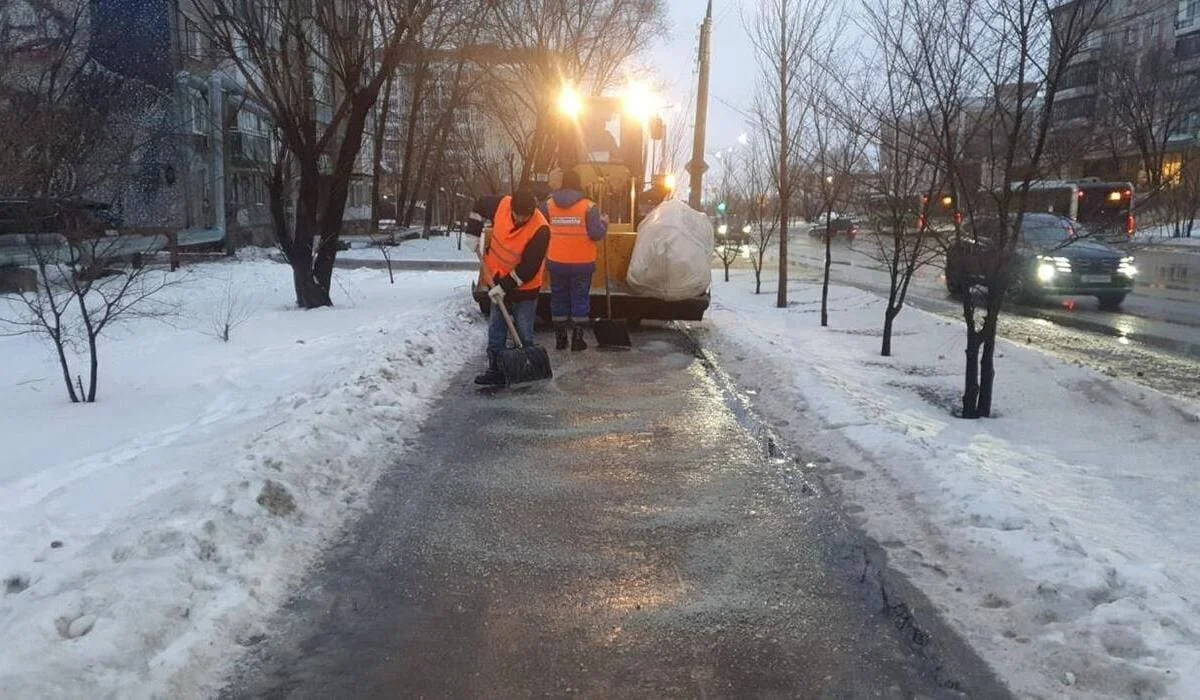 Осадки и скользкие дороги: что происходит в Астане