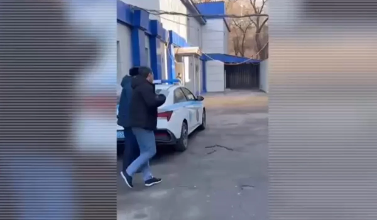 Водитель в Алматы устроил конфликт с иностранцем и оказался под арестом (ВИДЕО)