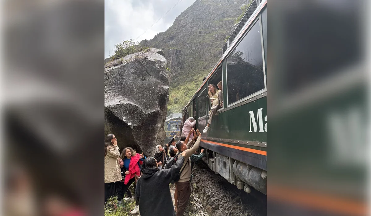 Два поезда столкнулись на пути к Мачу-Пикчу в Перу: погиб машинист