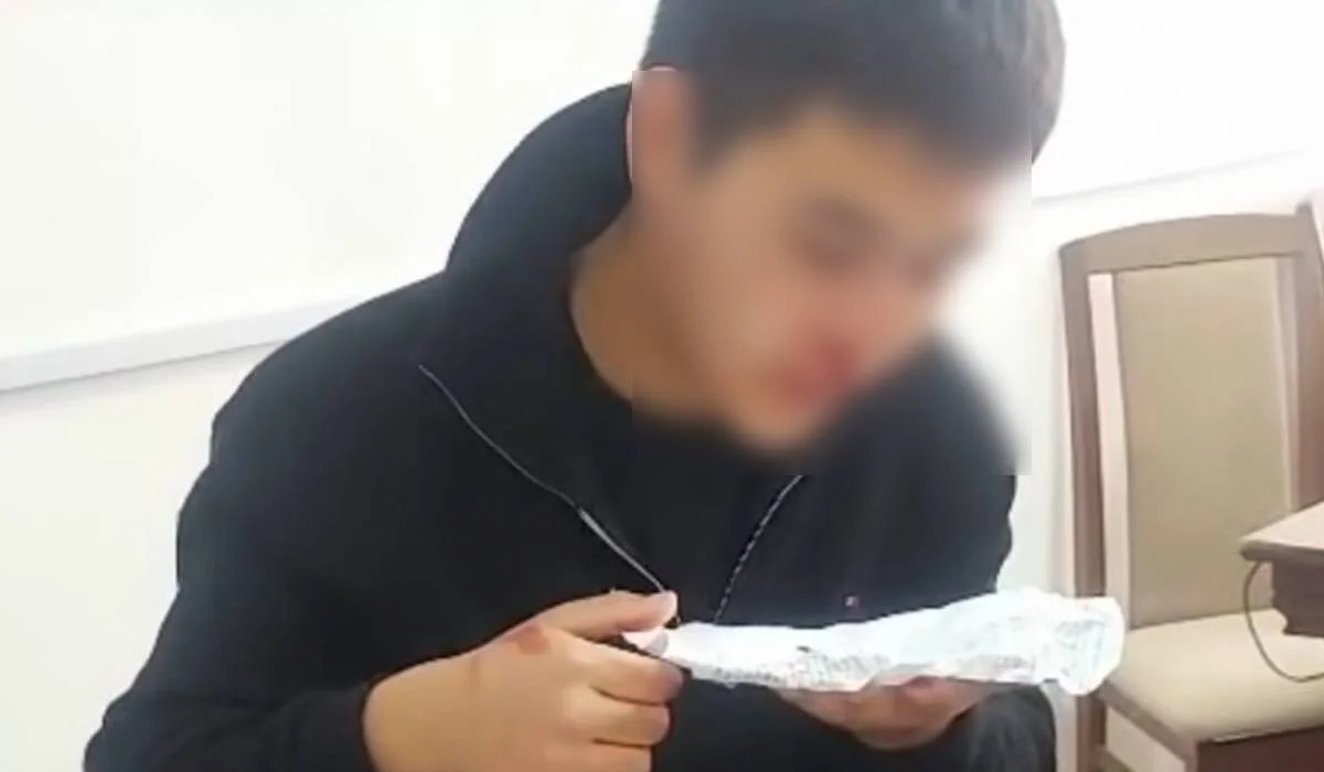 Драка из-за тетради: студента избили в колледже в Атырауской области