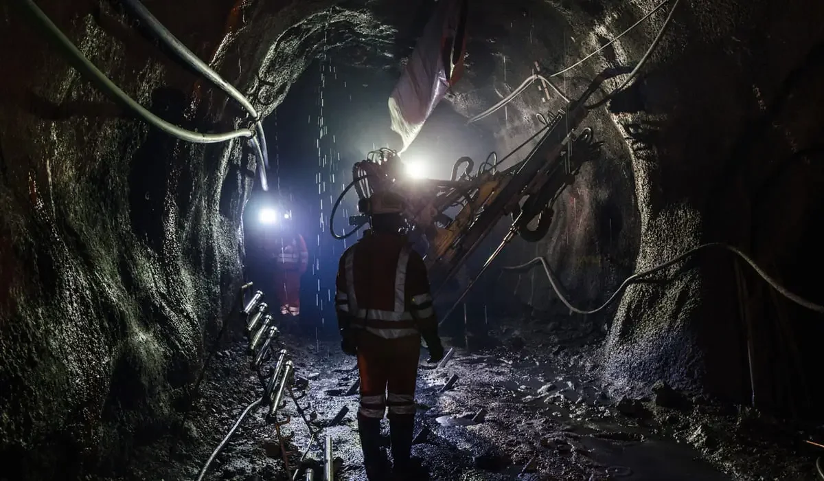 Взрыв прогремел на шахте в Рудном: рабочий получил травмы