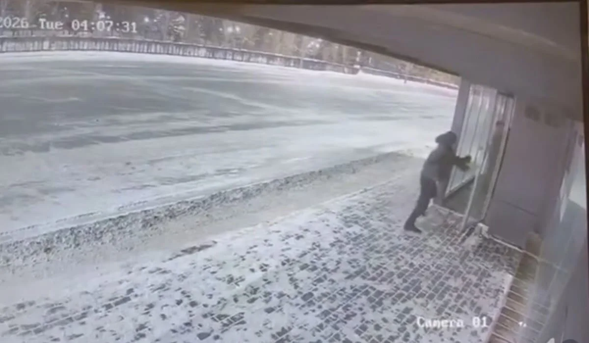 Конфликт на остановке в Астане закончился арестом (ВИДЕО)