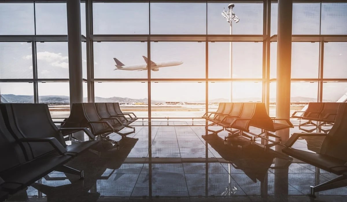 Аэропорт Алматы прокомментировал публикации «о закрытии неба и военном положении»