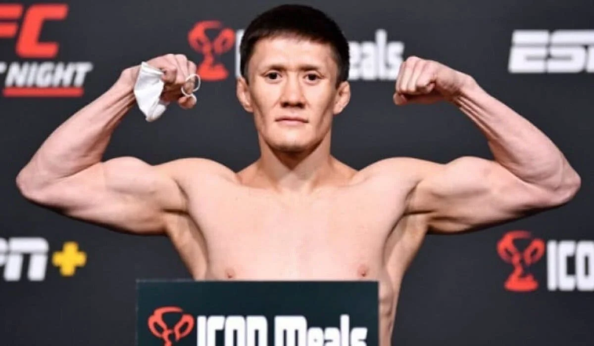 Жалгас Жумагулов претендует на звание лучшего бойца года в Европе