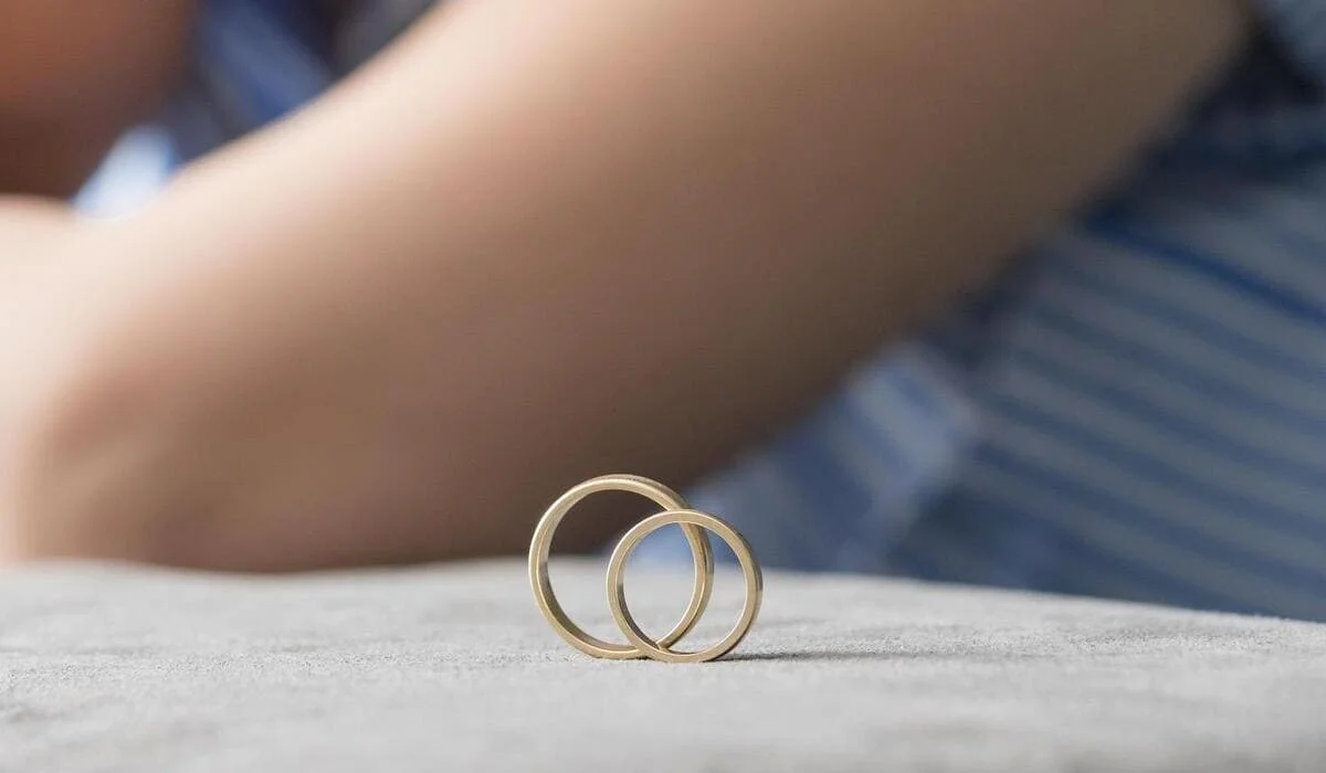 Казахстанец случайно узнал, что у него две жены