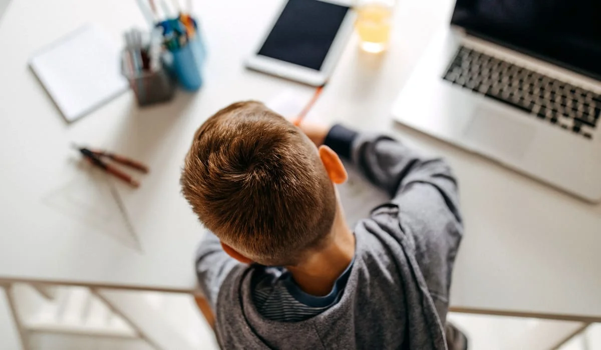 Большую часть школьников второй смены перевели на дистанционку в Астане