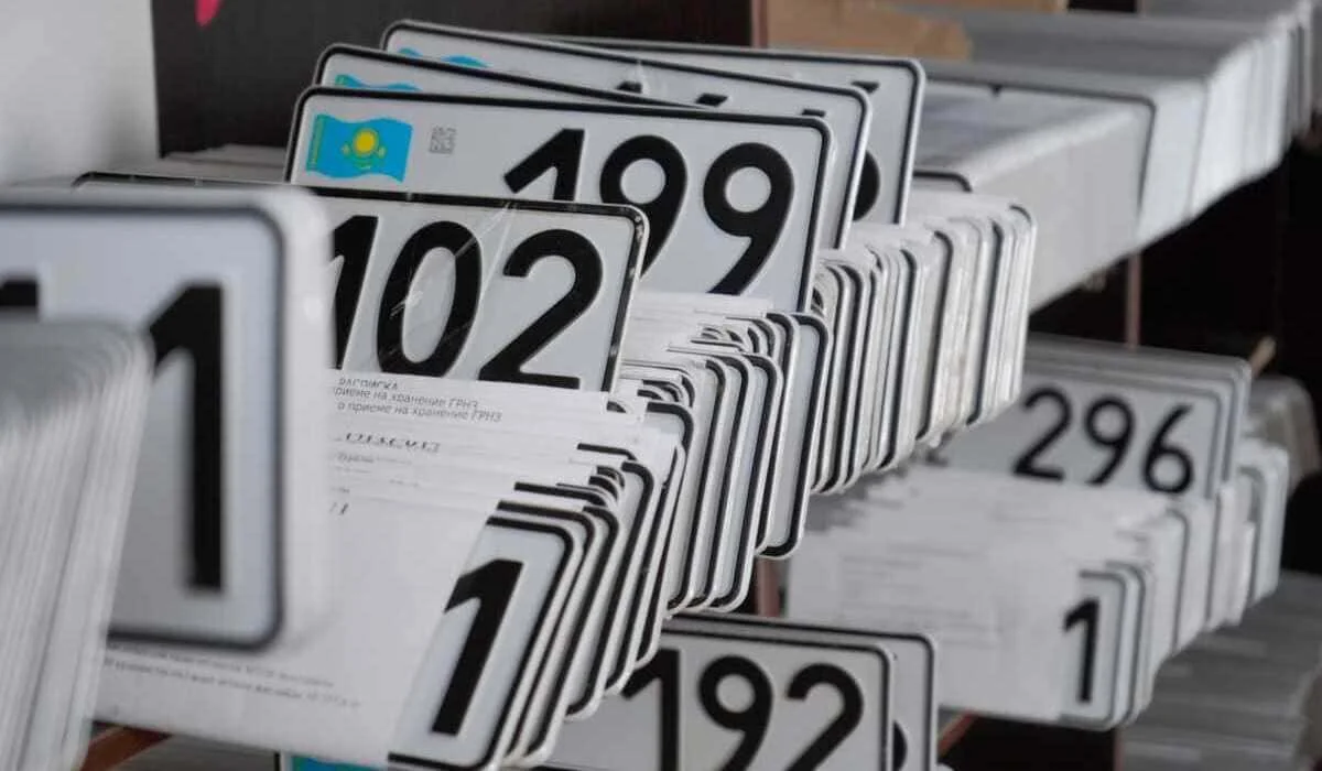 Онлайн-получение госномеров для авто: казахстанцы подали больше 226 тысяч заявок за неделю