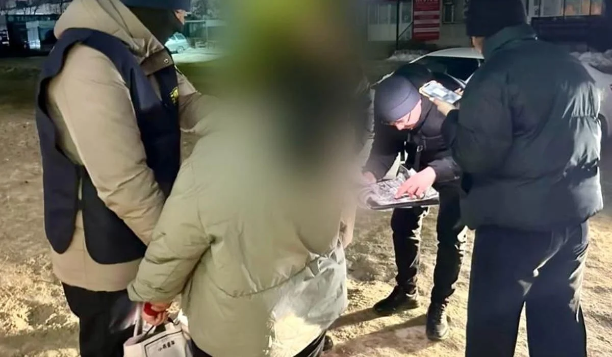 Девушка вымогала деньги у 54-летнего актюбинца, шантажируя ложным обвинением в изнасиловании (ФОТО)