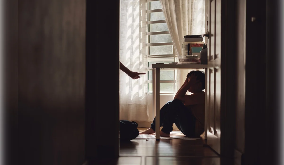 Мать издевалась над детьми в Шымкенте: возбуждено уголовное дело