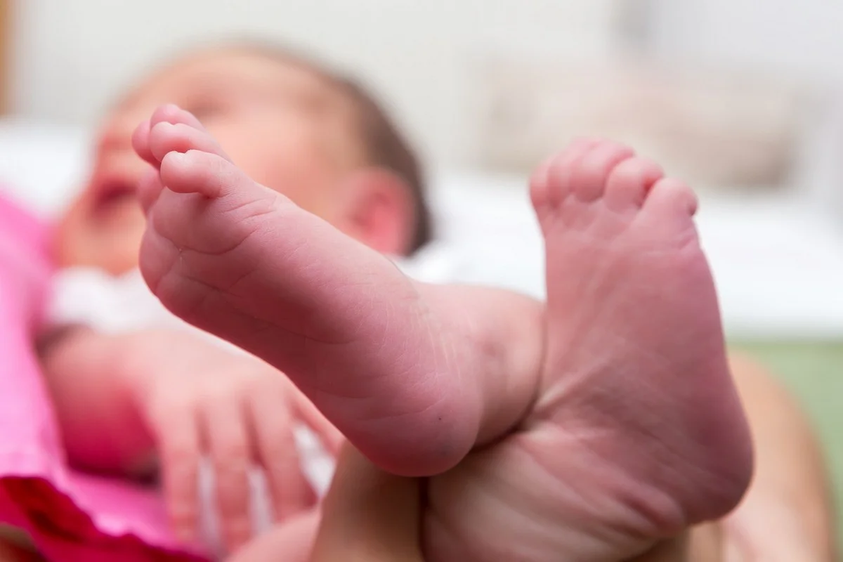 Девочка-богатырь весом почти 6 килограммов родилась в Атырау