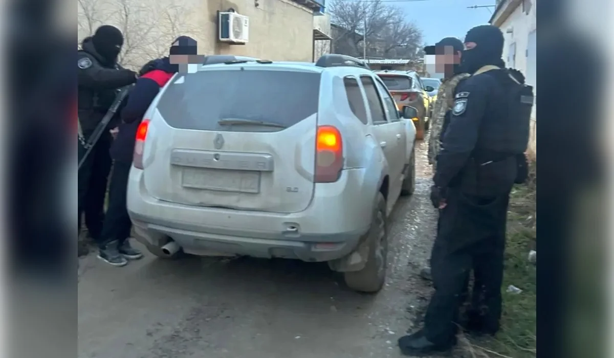 Мужчин, шантажировавших девушку интимными фото, задержали в Жанаозене