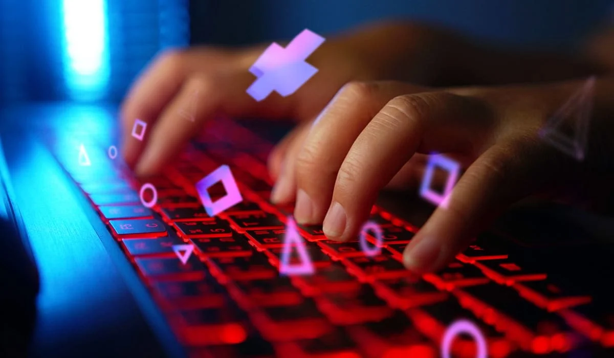 Миллион тенге украли с помощью WhatsApp у казахстанца