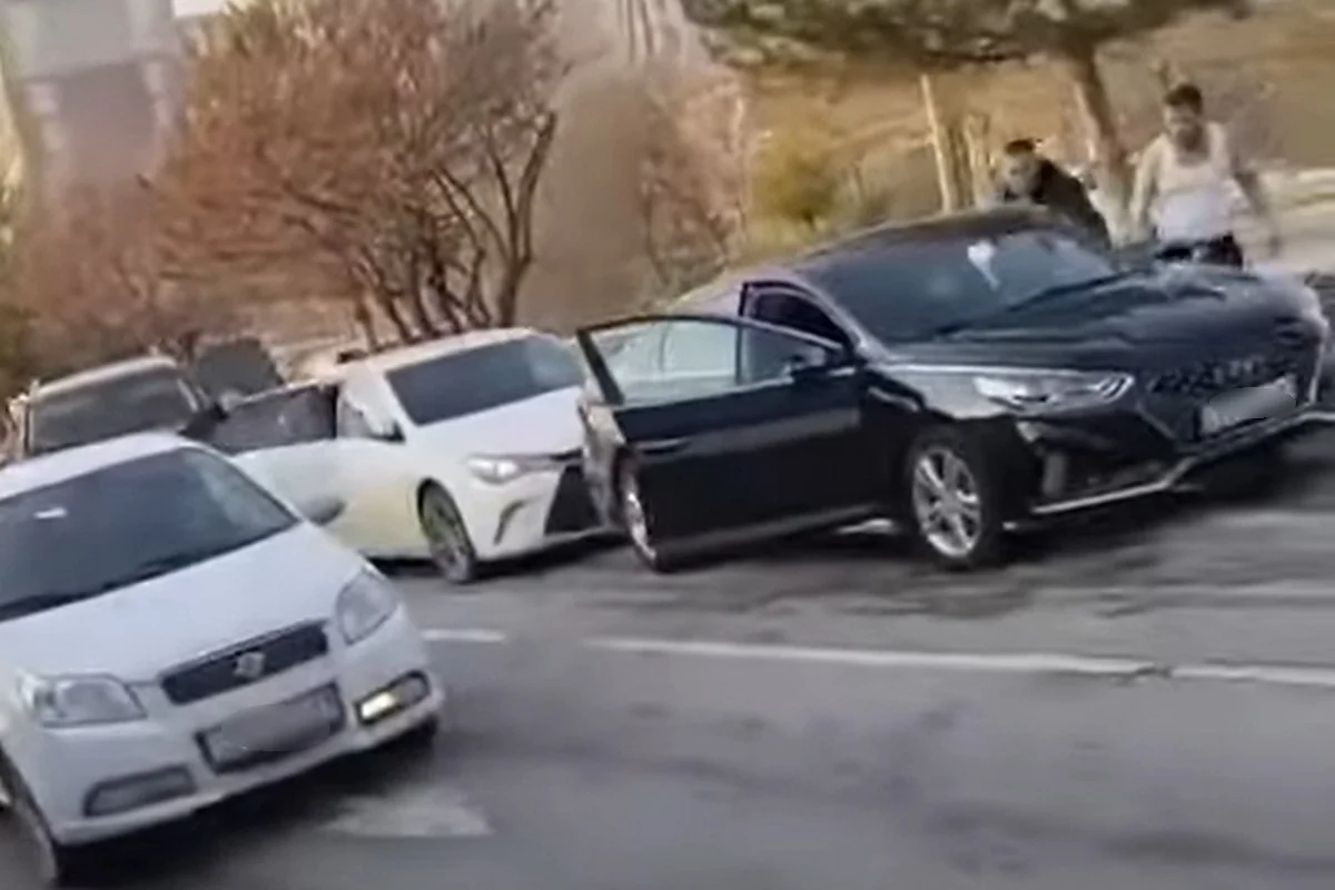 Расправа на дороге: убийством закончилась массовая драка после ДТП в Шымкенте (ВИДЕО)