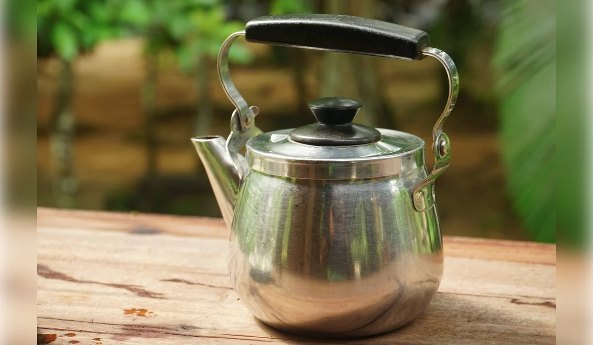 Житель Экибастуза избил супругу чайником из ревности