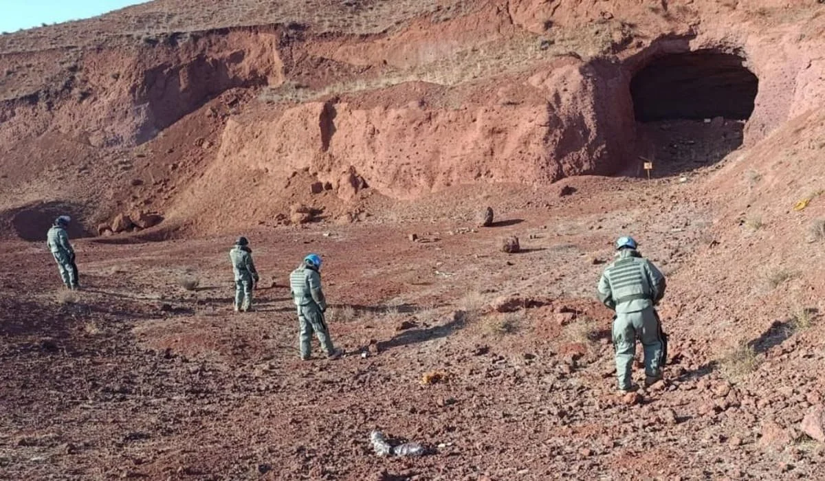 Казахстанские саперы обезвредили свыше 1,2 тысячи взрывоопасных предметов на Голанских высотах (ФОТО)