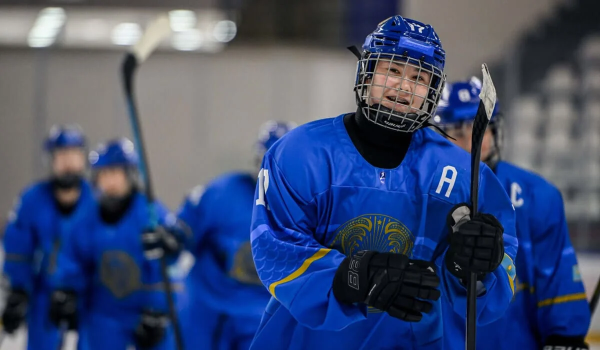 Женская сборная Казахстана одержала третью победу на юниорском ЧМ по хоккею